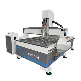 Automatický stroj na frézování dřeva